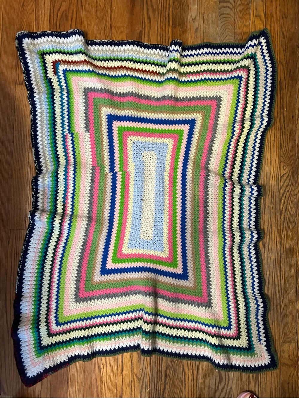 Vintage 70's granny square hand crocheted throw